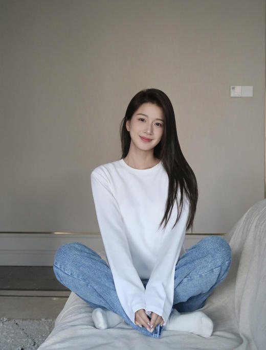 【秒杀价已调 直接拍】​小禾 极简风男女同款 宽松圆领100%精梭丝柔绵 长袖 T恤 商品图7