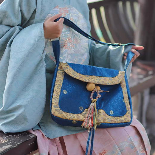 裁缝学苑AH129汉服货郎包纸样女装大容量拼色斜挎布包样板图纸打板 商品图2