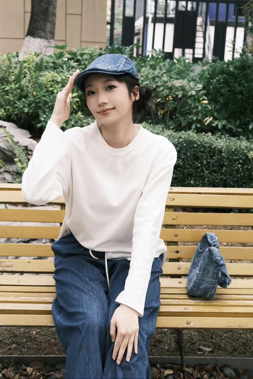 【秒杀价已调 直接拍】​小禾 极简风男女同款 宽松圆领100%精梭丝柔绵 长袖 T恤 商品图12