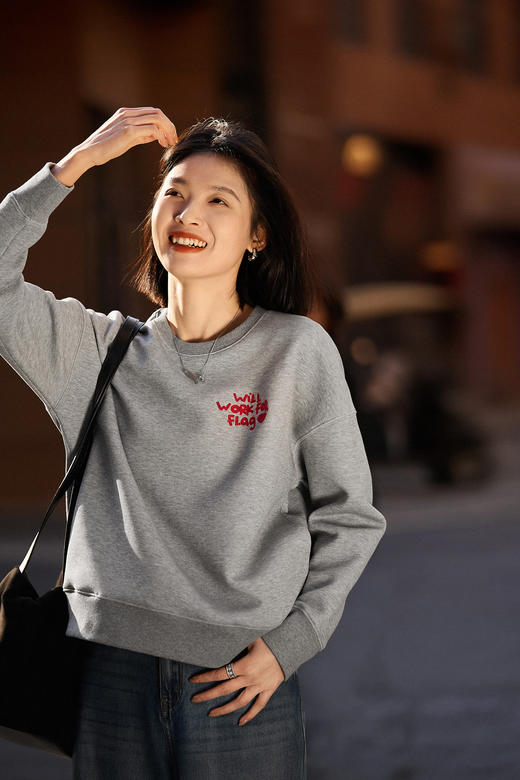 三层空气层透气云感字母刺绣卫衣 商品图2