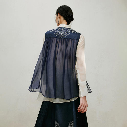 【林栖设计小店】花间栩蝶|复古绣花拼桑蚕丝2026夏新款马面裙马甲1962070 商品图9