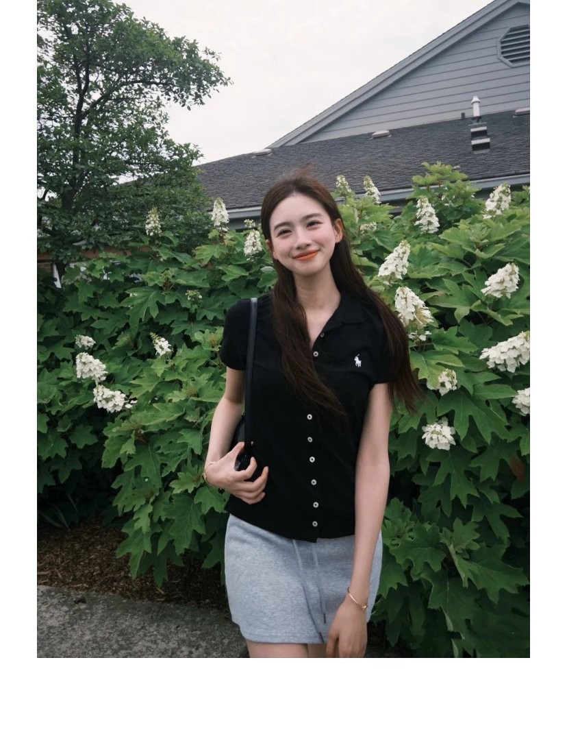 一店k 被R/L这个系列Polo锁死！通勤松弛感天花板！软糯针织面料 贴身亲肤到犯规！没有一点束缚感！可正式可休闲！扣起来是职场精英 解两粒就是随性松弛感！一衣多穿实锤！26春夏新款翻领短袖/长袖