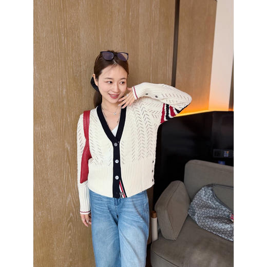 TB26 早春新款｜100% 羊毛镂空编织提花纹理针织衫 商品图3