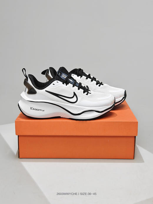 耐克 Zoomx  Plus 超级飞马登月慢跑鞋 商品图5