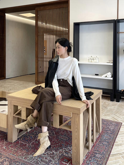 【秒杀价已调 直接拍】​小禾 极简风男女同款 宽松圆领100%精梭丝柔绵 长袖 T恤 商品图10