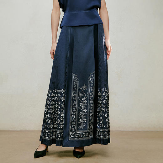 【林栖设计小店】 镜花水月|素皱缎手工鱼鳞褶2026夏新款花间栩蝶绣花改良马面裙1962066 商品图8