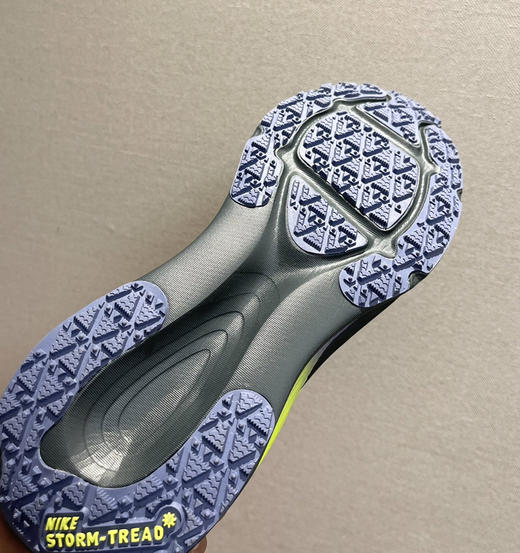 新款耐克VOMERO 18 GORE-TEX男女款防水运动鞋 商品图6