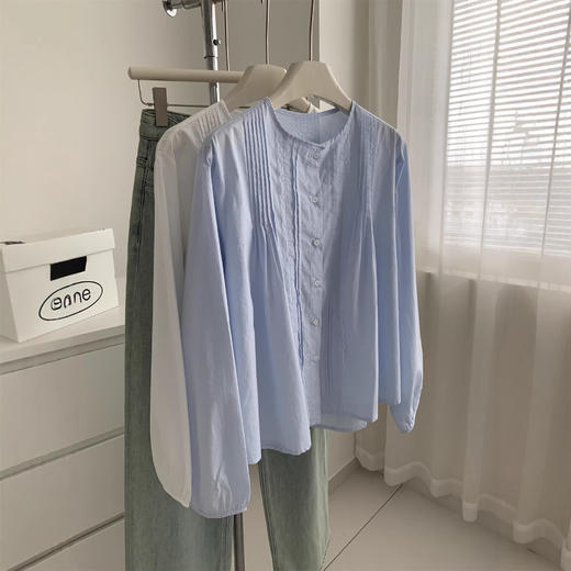 法式甜美捏褶花边圆领白色衬衫！2026女文艺复古灯笼长袖纯棉衬衣开衫春款！ 商品图0