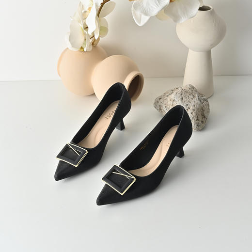 经典鲨2026年春季专柜新品优雅尖头5cm中细跟气质浅口单鞋女KW87-617021 商品图2