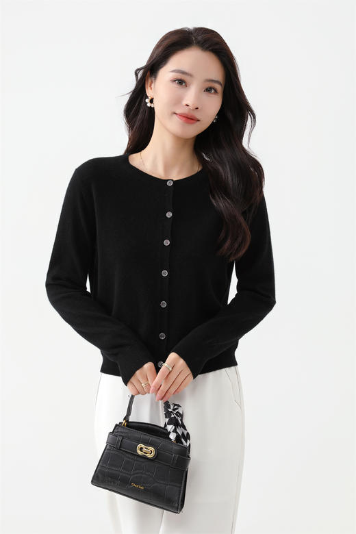 全羊毛圆领开衫 纤维细腻蓬松 轻盈不臃肿 经典版型 藏肉显瘦 微宽松剪裁  包容各种身材JZ2615 商品图1