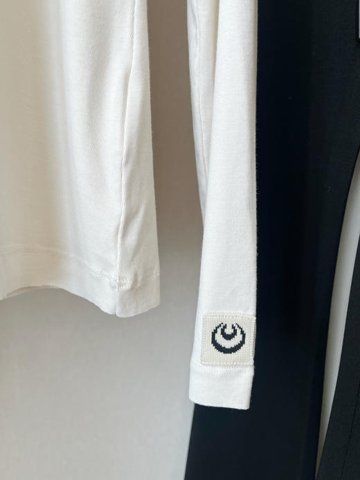 【纸片人系列】噢蜜ooomeooo高弹修身正肩月亮刺绣长袖t“限时赠送丝巾” 商品图14