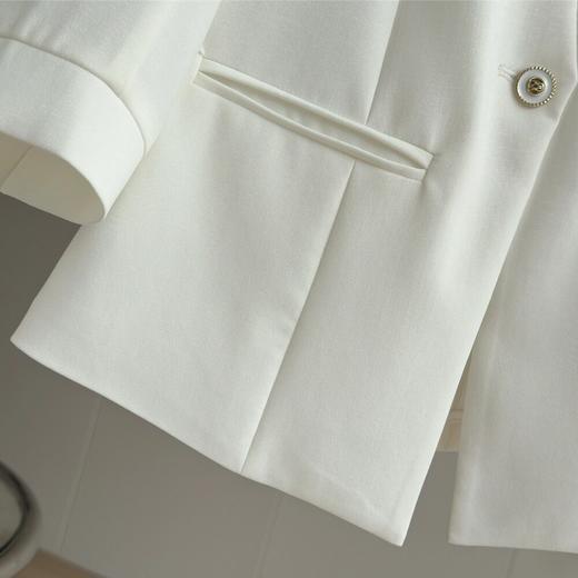 「自」全新升级【铂金会员468/天猫629/差价161】(14217)洛诗琳气质蕾丝花边V领西装2026年春季高级感七分袖外套女 商品图3