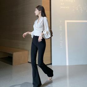 Coco Aaliyah春夏升级款显瘦马蹄裤 面料舒适高弹 内里包边工艺密实整齐 经典微喇裤型显瘦显高 百搭不挑人