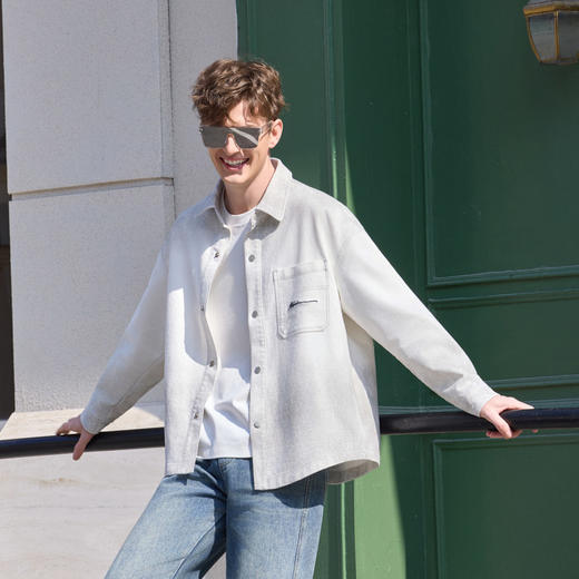 半身缘男装 春季舒适百搭渐变水洗牛仔绣标衬衫261212P01010229 商品图3