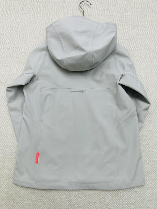 点此购买 可隆春秋季女士户外防风防泼水软壳外套 zc 341603 商品图2