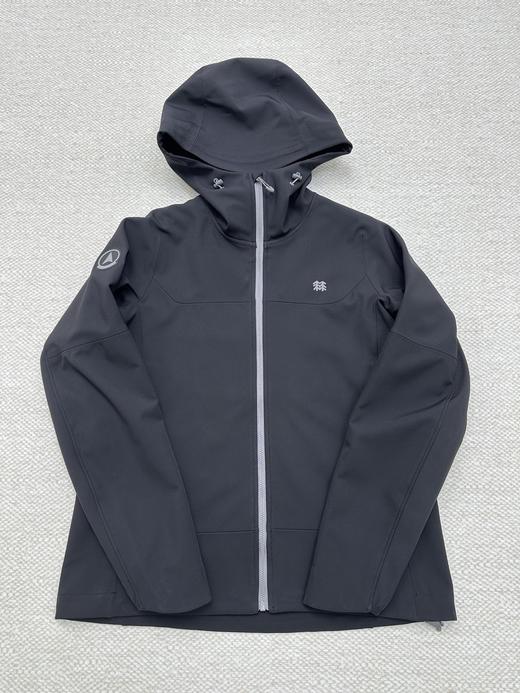 点此购买 可隆春秋季女士户外防风防泼水软壳外套 zc 341603 商品图3