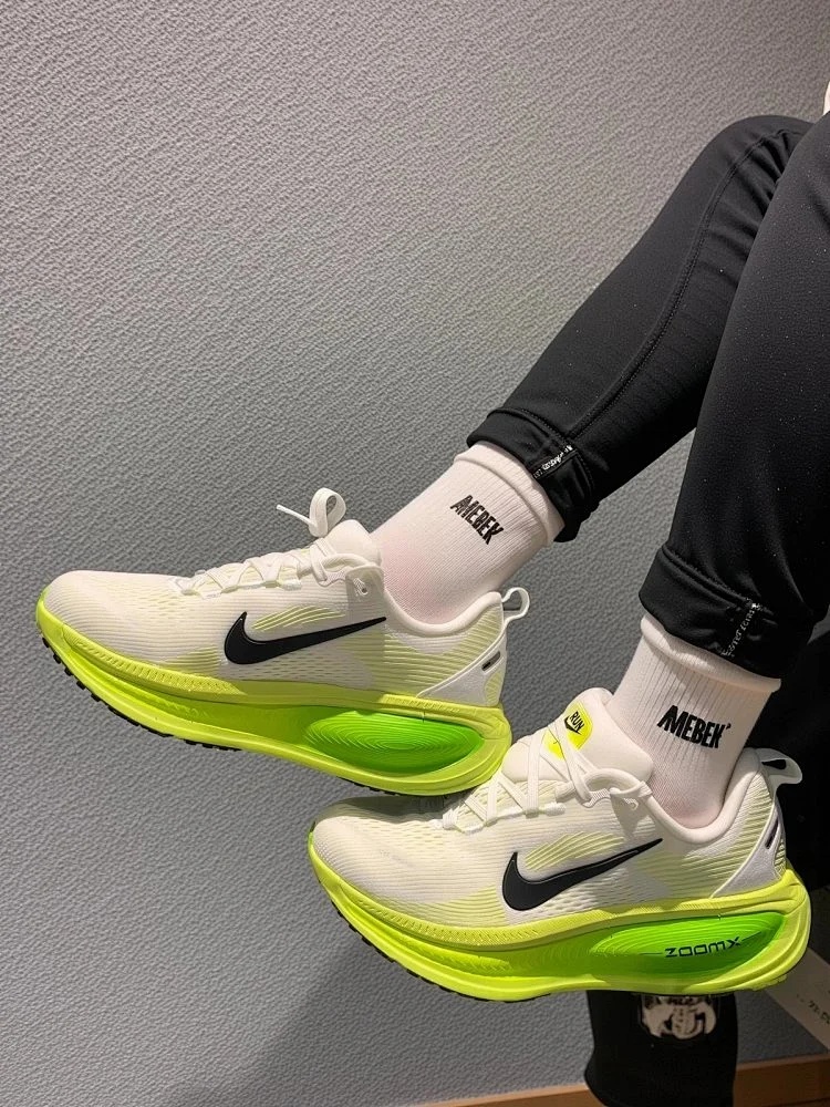 【假一罚三】Nike Vomero 18低帮跑鞋⚡ 透气减震+百搭潮色，跑步出街都吸睛～