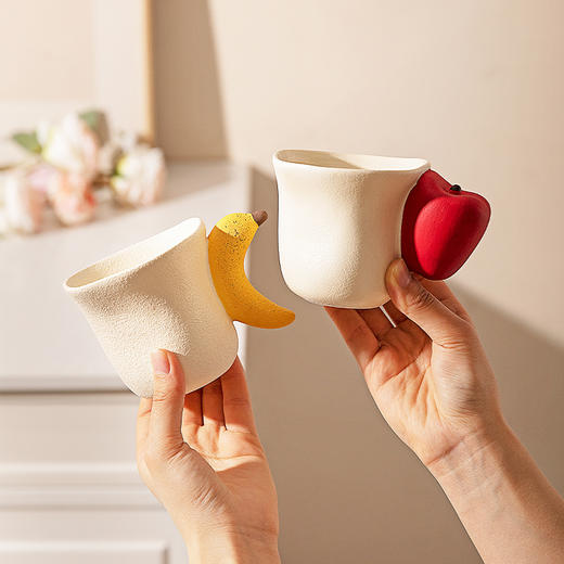 摩登主妇釉下彩咖啡杯香蕉苹果特别好看的杯子家用水杯陶瓷马克杯 商品图1