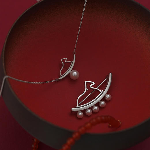 COSTAR马踏珠玑 项链、耳链、胸针 （精美礼盒包装）【爆单3-5天发】 商品图1