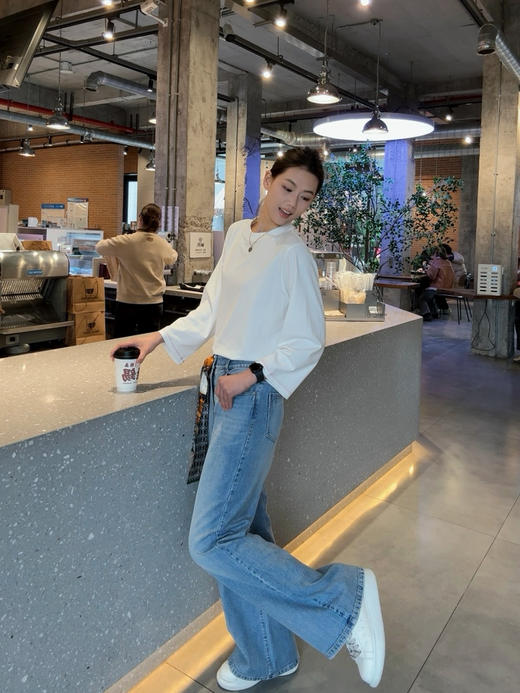 【穿不腻的白月光】噢蜜ooomeooo持久如新下摆开衩T“限时赠送真丝丝巾” 商品图4