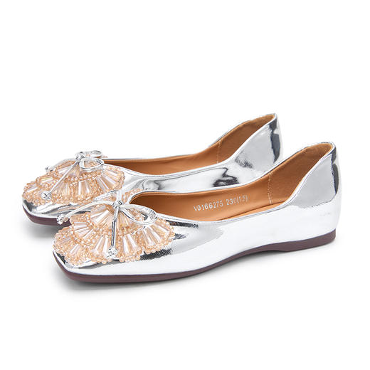 西遇浅口单鞋女2026春季新款一脚蹬蝴蝶结水钻软底舒适平底鞋子V0166275 商品图4