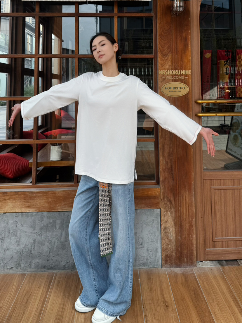 【穿不腻的白月光】噢蜜ooomeooo持久如新下摆开衩T“限时赠送真丝丝巾”