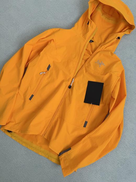 点此购买 始祖鸟gamma hoody春秋季不加绒软壳男女情侣款冲锋衣 ggd 341725 商品图11