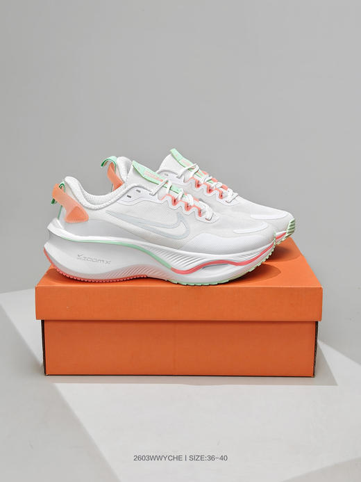 耐克 Zoomx  Plus 超级飞马登月慢跑鞋 商品图4