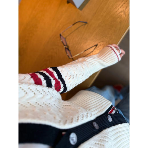 TB26 早春新款｜100% 羊毛镂空编织提花纹理针织衫 商品图2