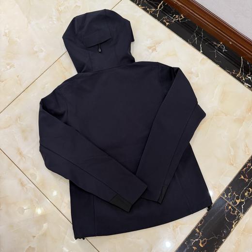 点此购买 凯乐石M8 IC-MAX春秋季女士户外连帽软壳衣外套 bk 341595 商品图4