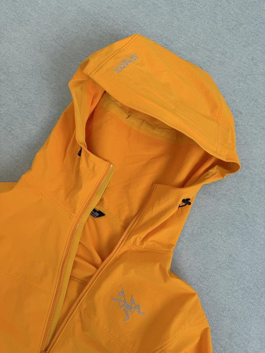 点此购买 始祖鸟gamma hoody春秋季不加绒软壳男女情侣款冲锋衣 ggd 341725 商品图9