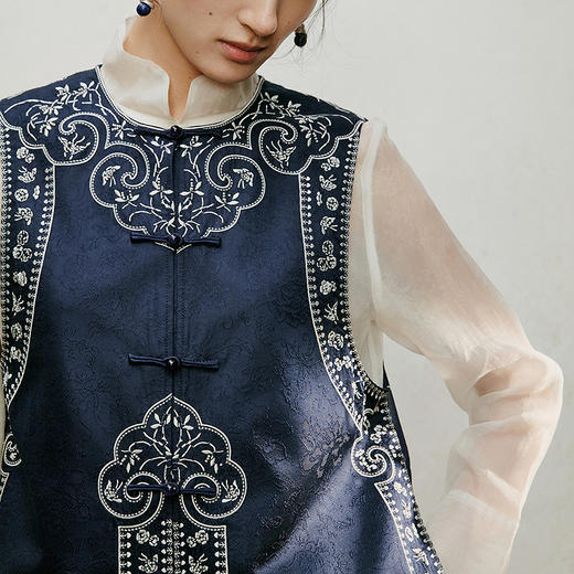 【林栖设计小店】花间栩蝶|复古绣花拼桑蚕丝2026夏新款马面裙马甲1962070 商品图8