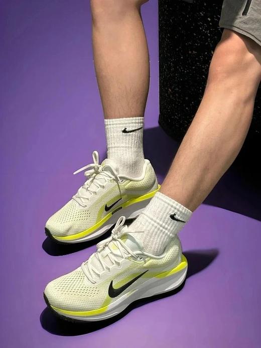 【假一罚三】💥温柔有“韧”力，说的就是这双Nike Winflo 11米红啦！ 👟轻盈到飞起，迈步就像踩了云。稳扎稳打的缓震，跑起来那叫一个安心～ 商品图2