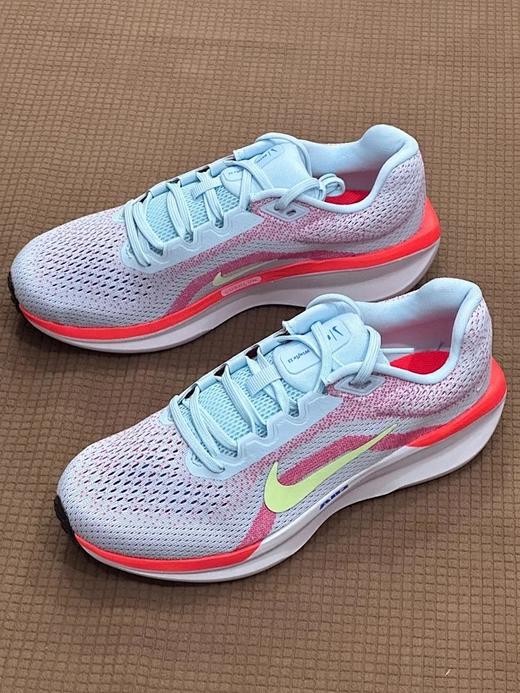 【假一罚三】💥温柔有“韧”力，说的就是这双Nike Winflo 11米红啦！ 👟轻盈到飞起，迈步就像踩了云。稳扎稳打的缓震，跑起来那叫一个安心～ 商品图12
