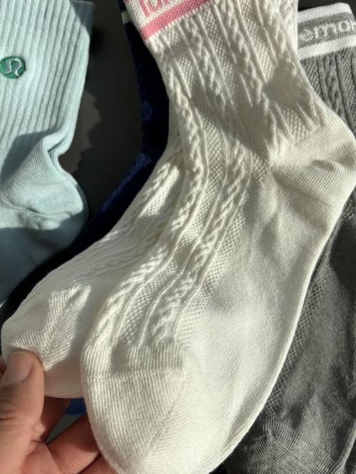 直发 全新配色 【新疆特级长绒棉】 直供专柜,LU家情侣款中筒袜子 商品图8