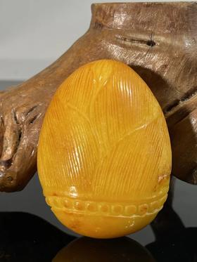 籽料金沁白玉原石竹笋形把玩件，顺丰包邮