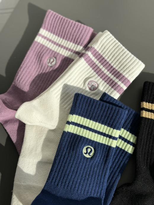 直发 全新配色 【新疆特级长绒棉】 直供专柜,LU家情侣款中筒袜子 商品图9