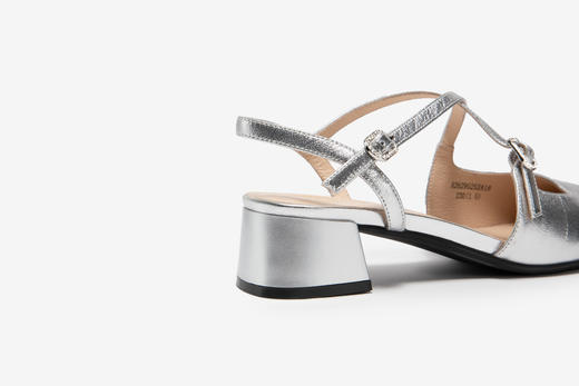 千百度2026夏季时装玛丽珍A26295252 商品图2