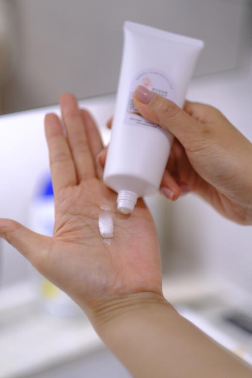 【奕虹定制】芳疗师摩洛哥橙花精油氨基酸洗面奶——面霜级的养护 纯天然泡沫绵密100g 商品图3