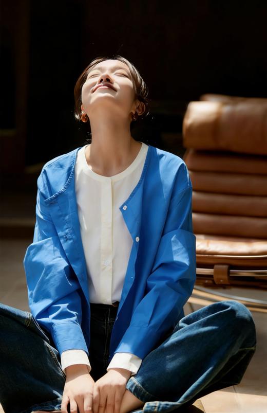 克莱因蓝纯棉假两件拼接衬衫 商品图1