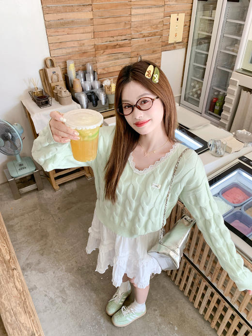 <曾小咸推荐>3.12现货秒杀 ！微信超特价！韩系蕾丝V领针织衫 日常199.99 立减110 秒杀89.99！！ 商品图13