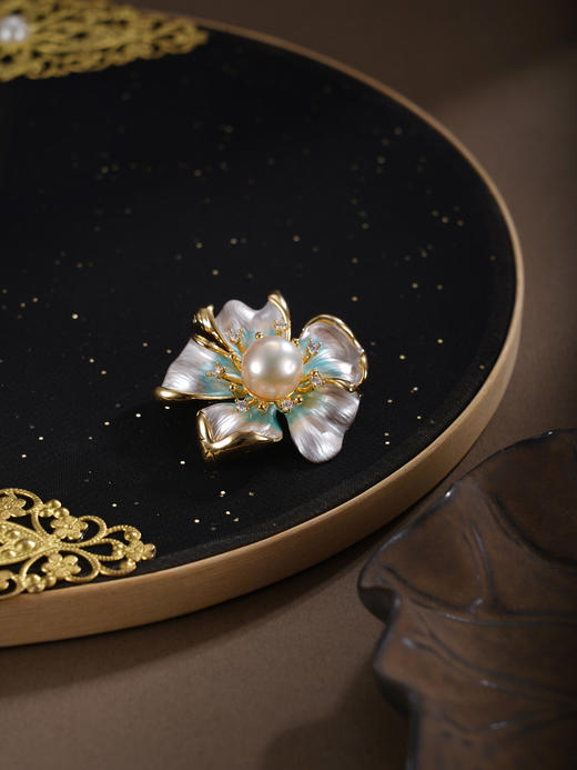 子佩集【芳菲蕴祉】珍珠惜王妃胸针【XXXZ276】镀金五瓣花2602 商品图3