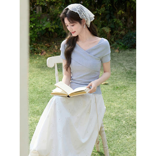 鹿向南「瓦尔登湖」法式温柔风浅蓝色短袖T恤女夏季气质显瘦上衣 商品图2