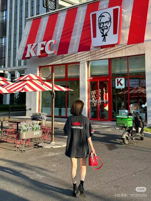 F031007字母刺绣前后左右LOGO手工磨烂面料超重工艺短袖T恤 商品图4