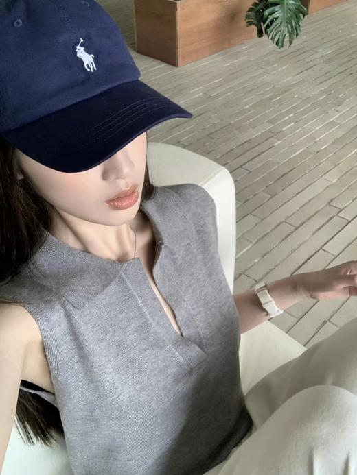 F031002早春新款松弛老钱风polo领无袖羊毛背心针织上衣 商品图6