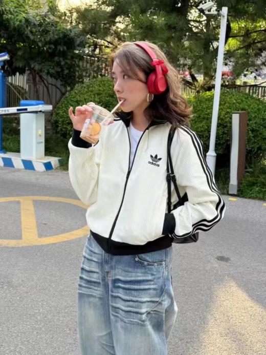 F031052新款女子针织运动宽松夹克外套三条纹长袖夹克 商品图13