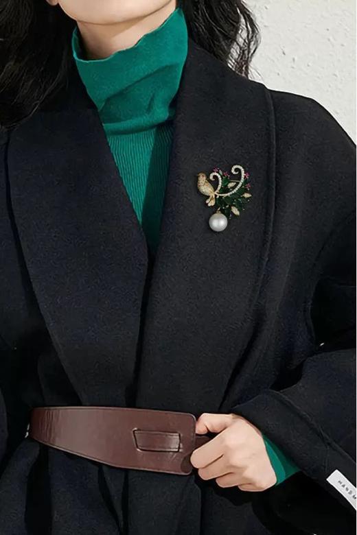 ESTACIA 贵气绿色锆石小鸟造型优雅胸针 21758 商品图4