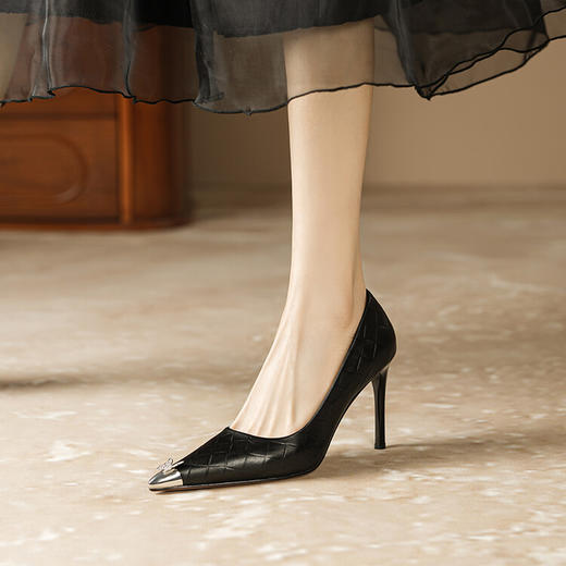 【预售5天】春秋季新款舒适性感高跟鞋细跟尖头气质小众设计工作鞋浅口单鞋女AK&3471 商品图3