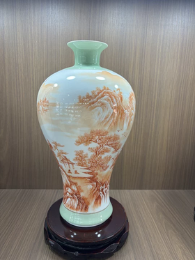 矾红《山涧飞泉》梅瓶