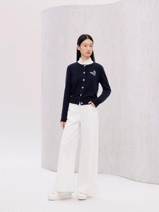 鄂*蓝莓刺绣藏蓝开衫/套头衫 商品图0